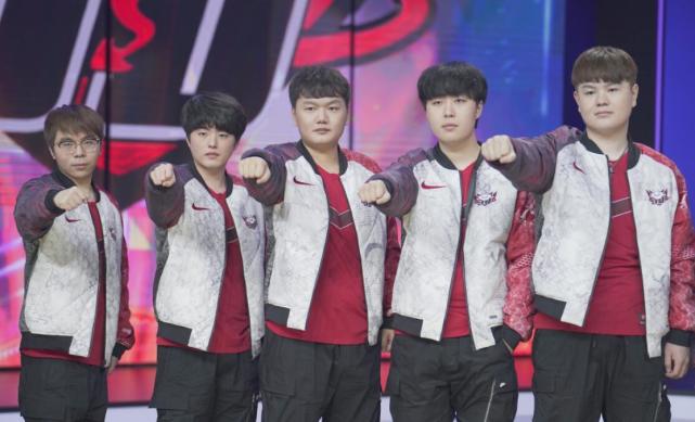 为热门话题 为热门话题