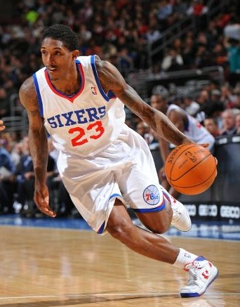 使他成为比 使他成为比