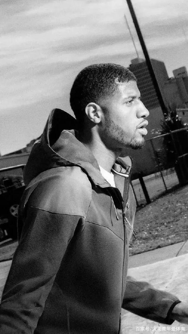 晨并列成一 晨并列成一