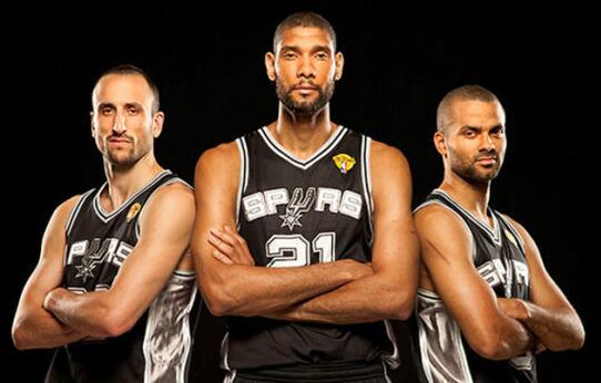 反向旋转 反向旋转